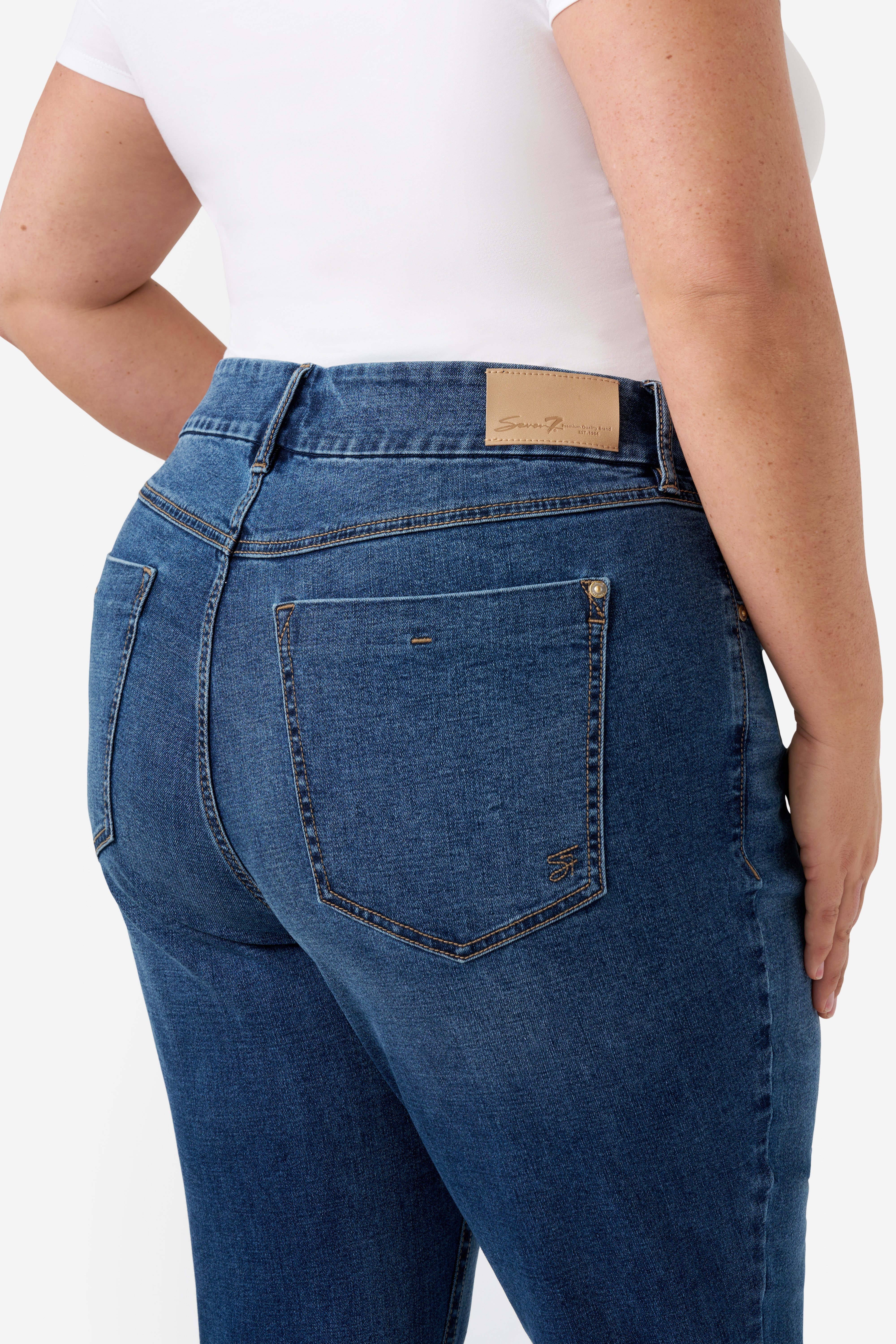 Tummyless Micro Boot Jean at Seven7 Jeans