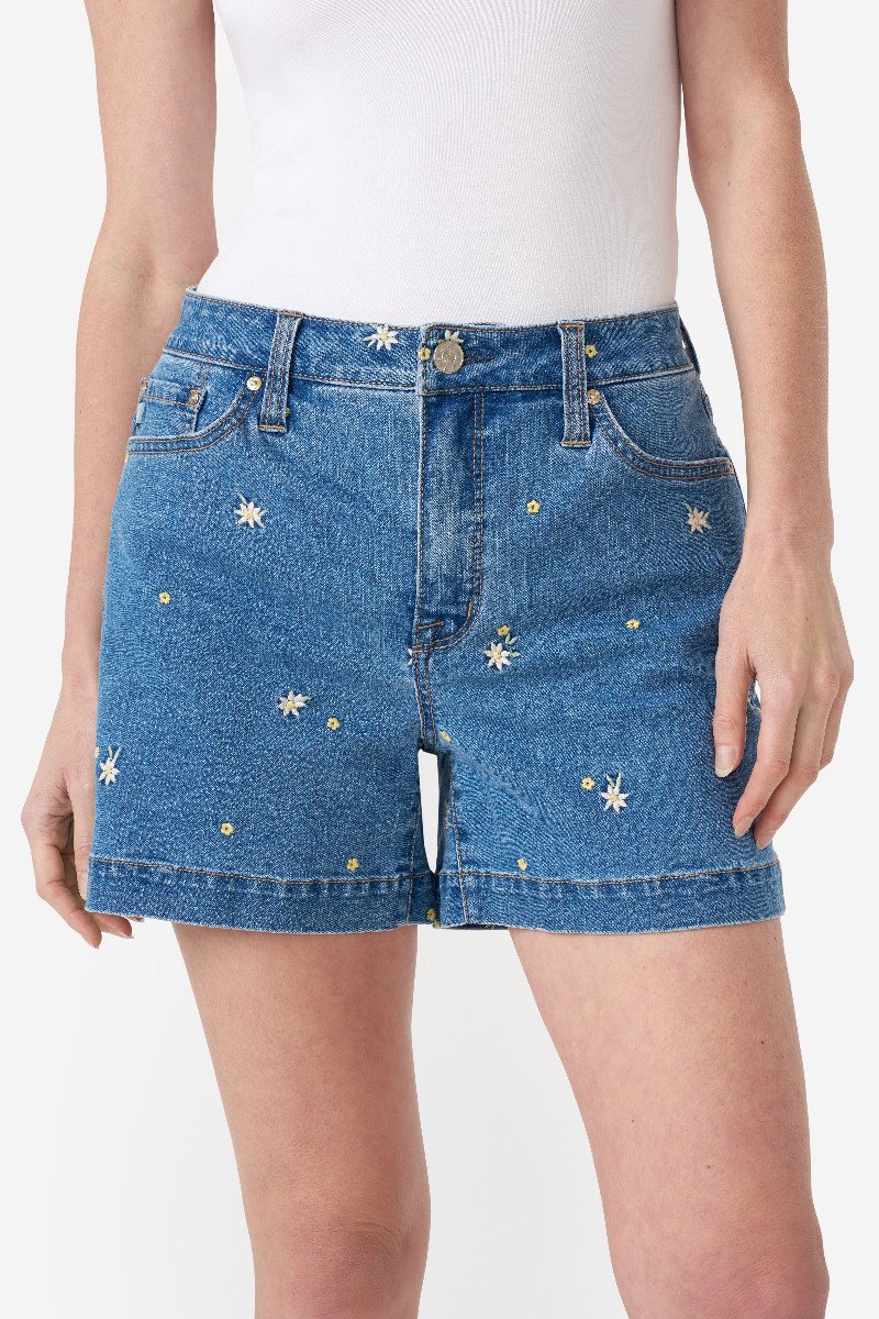 Weekend Short at Seven7 Jeans