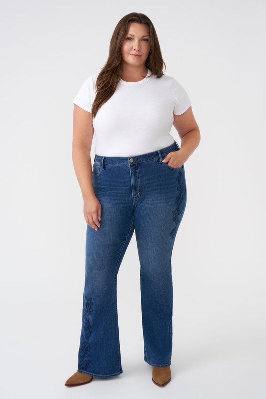 Women at Seven7 Jeans