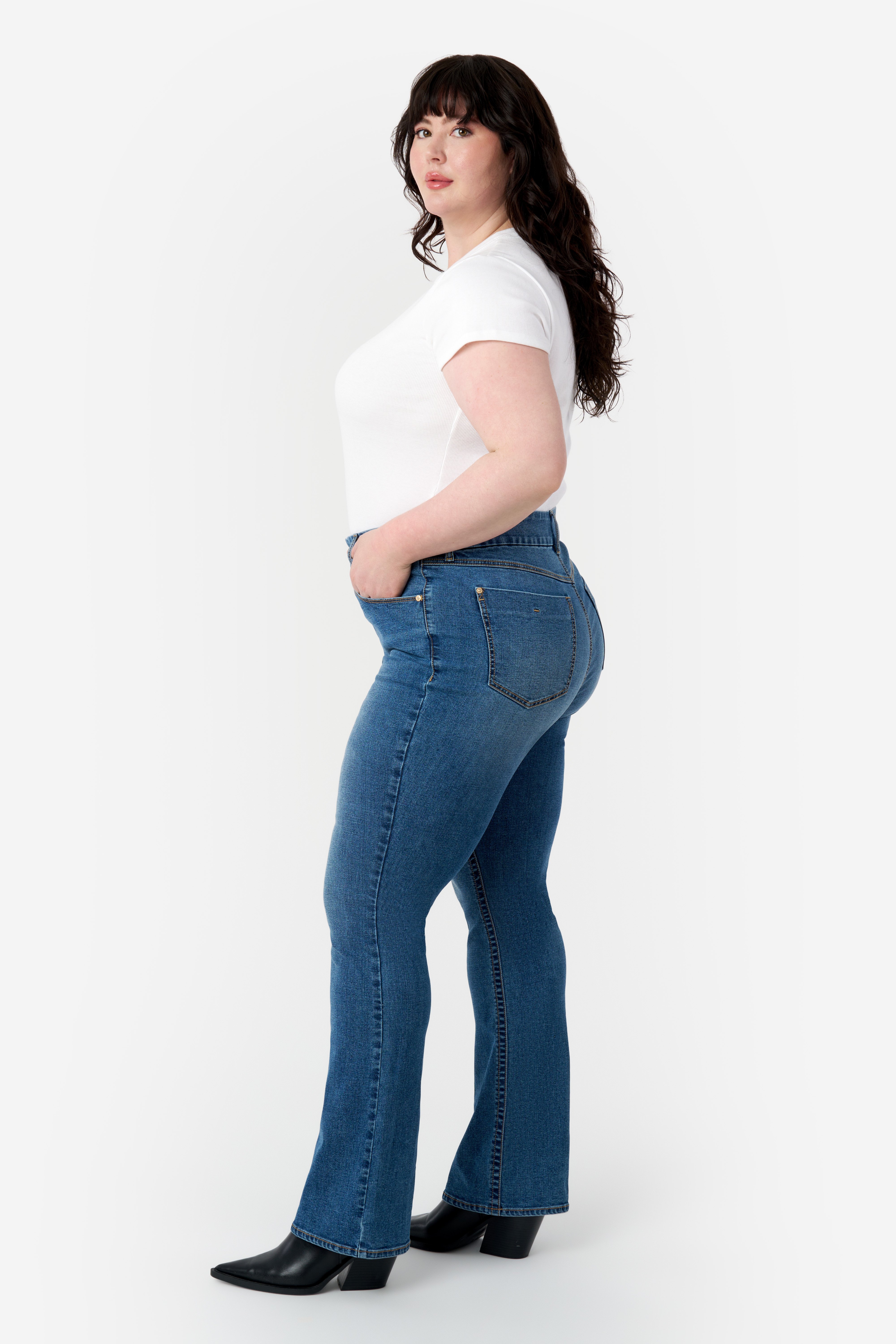 Tummyless Micro Boot Jean at Seven7 Jeans